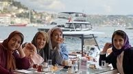 صبحانه لاکچری خانم های بازیگر روی آب های ترکیه + عکس