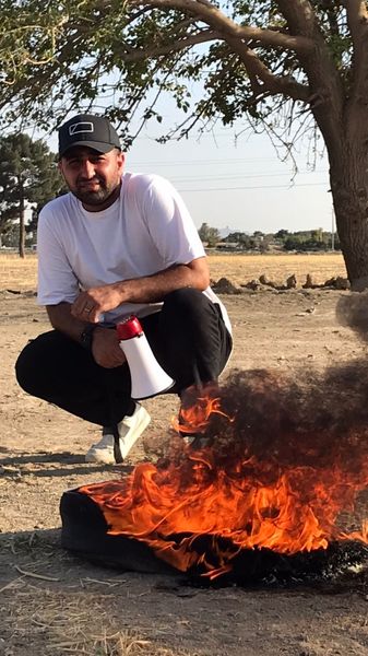 علی سخنگو آتش به پا کرد + عکس