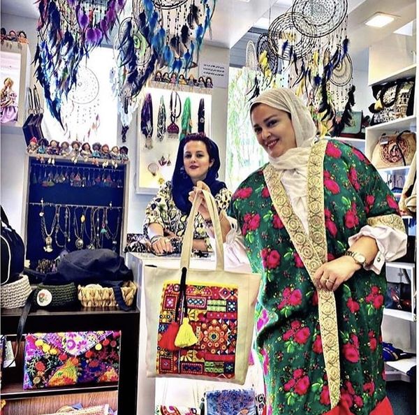 گشت و گذار بهاره رهنما در بازار + عکس