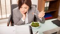 به 5 دلیل محل کارتان باعث چاقی شما میشود