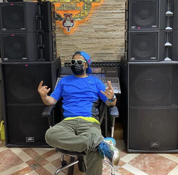 تیپ خفن علی صادقی + عکس