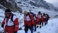 تلاش برای انتقال سریع پیکرها/بهمن جان امدادگران را به خطر انداخت