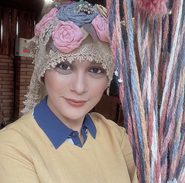 شال متفاوت مارال فرجاد + عکس