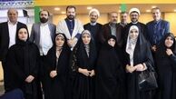 مژده لواسانی در محفلی که دختر امام خمینی(ره) حضور داشت+عکس