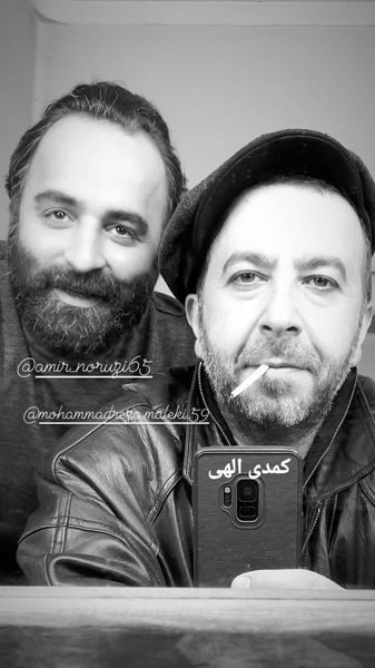 آقای بازیگر سیگار به لب در اتاق گریم + عکس