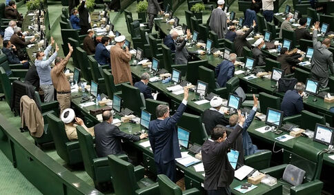 استیضاح ۸ وزیر دولت روی میز مجلس | کدام وزارتخانه‌ها به خط پایان نزدیک شده‌اند؟ 