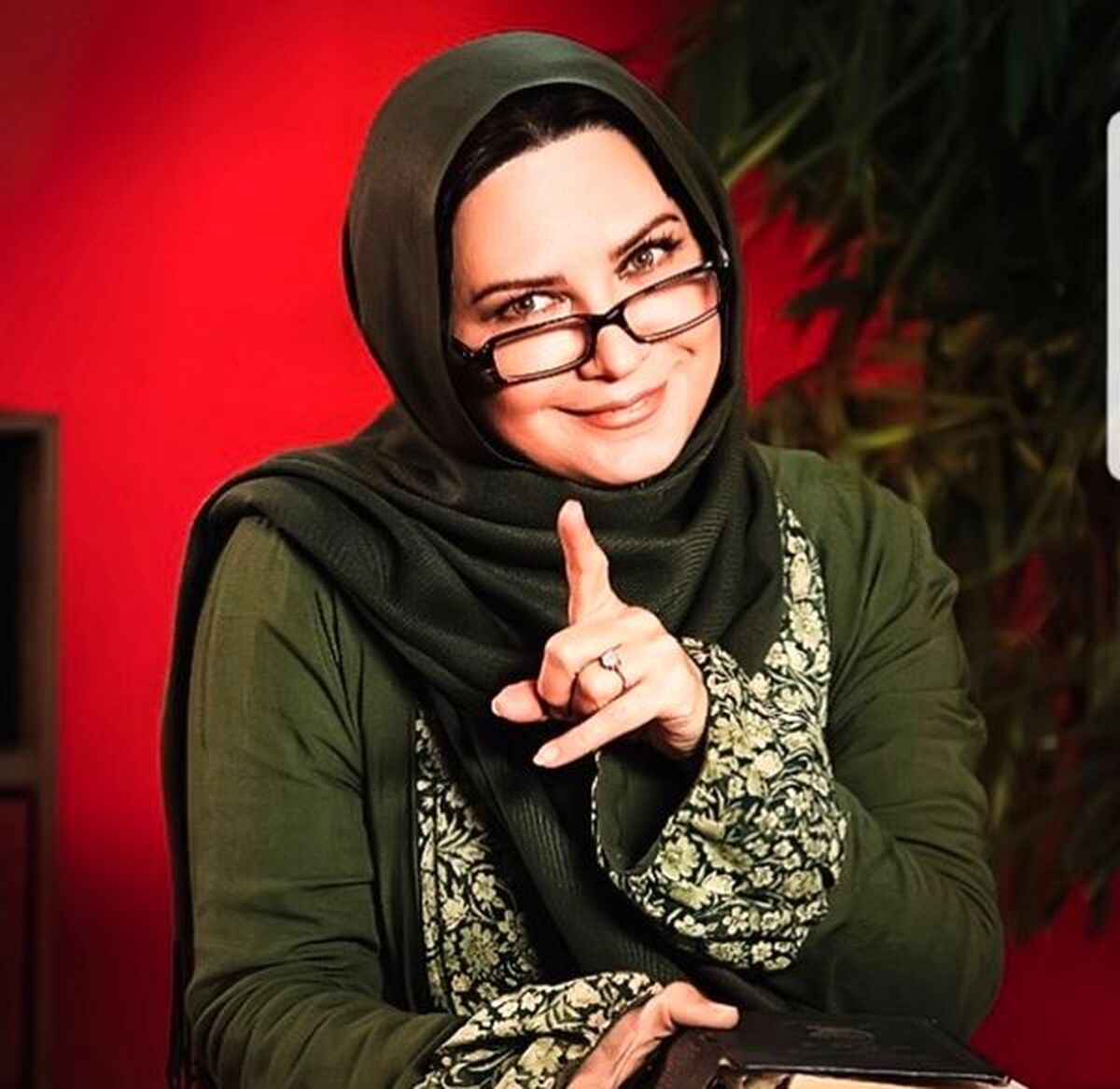 تیپ معلمی لعیا زنگنه+عکس