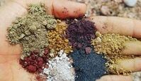 خاک های رنگی هرمز + تصاویر