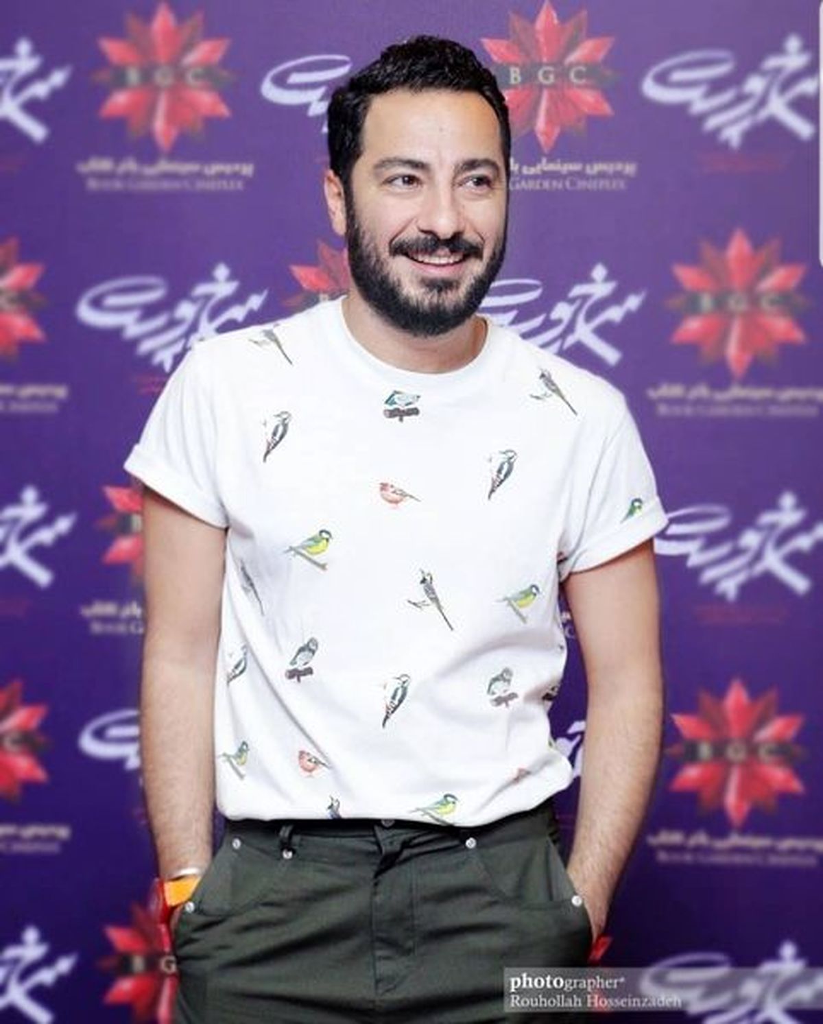 لباس عجیب نوید محمدزاده در یک مراسم + عکسس