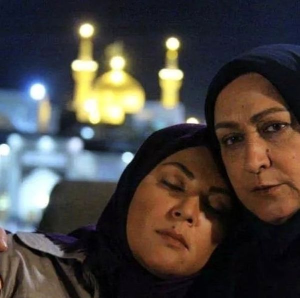 ستاره اسکندری در آغوش بازیگر مشهور + عکس