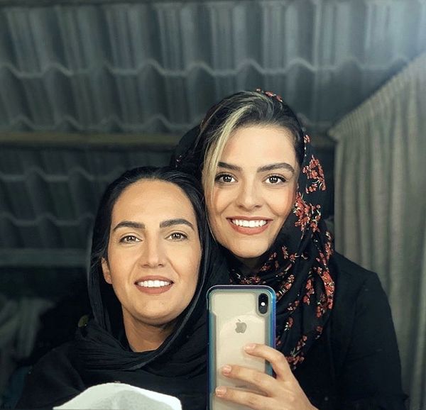 دنیا مدنی و دوست صمیمی اش + عکس