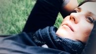 خوابیدن سارا بهرامی در پارک+عکس