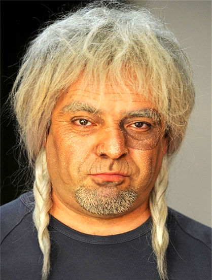 حسن معجونی با گریمی عجیب + عکس