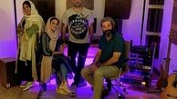 خانم بازیگر جوان و‌همسرش در کنار دوستانشان + عکس
