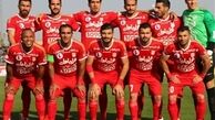 تراکتور مشکی می‌‌پوشد