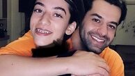 رضا بهرام و خواهرش در خانه شان + عکس
