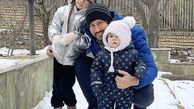 خنده های شاهرخ استخری و دخترانش در برف + عکس