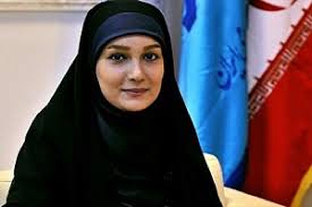 اصفهان گردی مژده خنجری و یارش