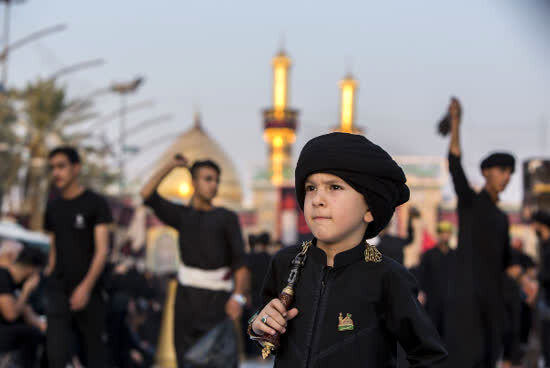 چرا ماه محرم سیاه می‌پوشیم ؟