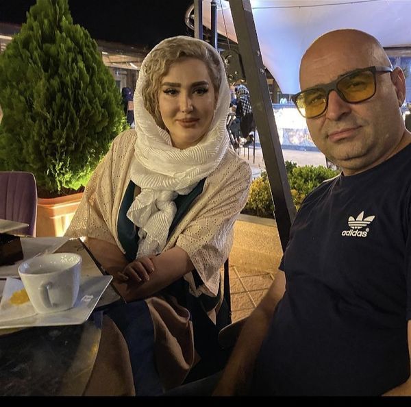 زهره فکورصبور در کنار کارگردان و نویسنده مشهور مشهدی + عکس
