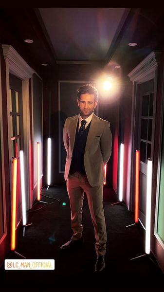 لباس مجلسی امیرحسین آرمان + عکس