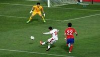 جوراب های گوچی با طرح یک گل تاریخی