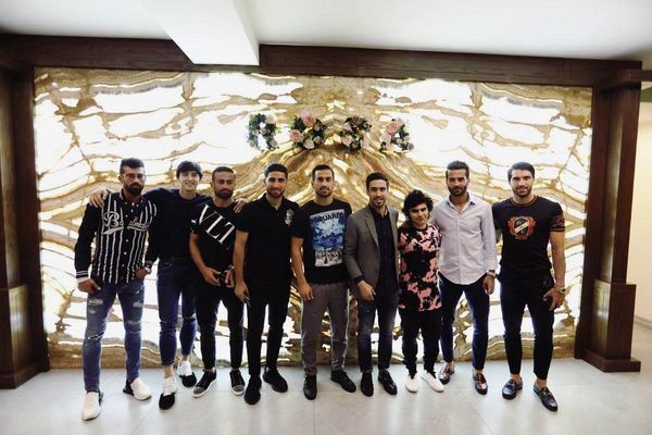 سردار آزمون و دوستانش + عکس