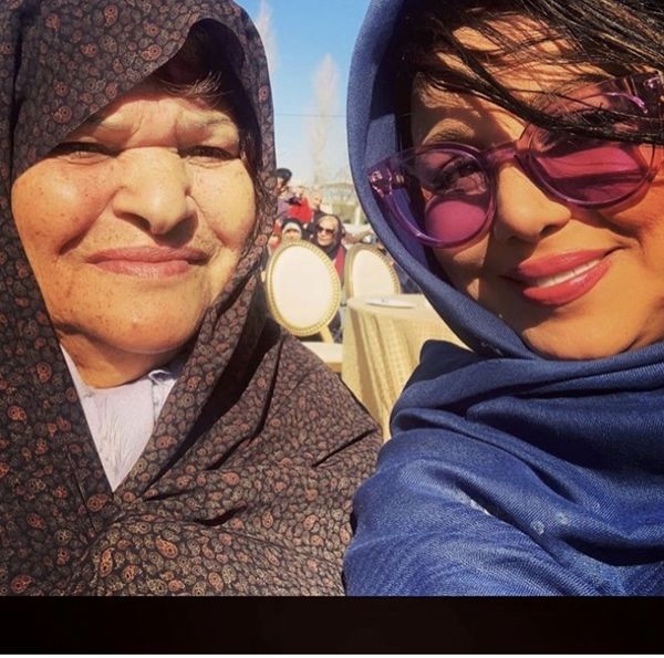 هوادار مسن بهنوش بختیاری + عکس