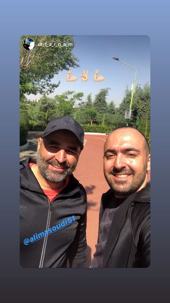 پیاده روی علی مسعودی با دوستش + عکس