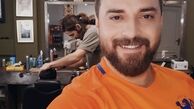 خواننده مشهور و‌پسرش در آرایشگاه + عکس