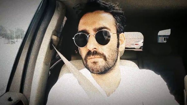 سلفی جدید نیما شعبان نژاد در ماشینش + عکس