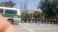 برگزاری تجمع اعتراضی به دیدار "فائزه هاشمی" با عناصر بهائیت+ تصاویر