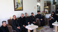 وزیر ارشاد بر سر مزار شهید حججی