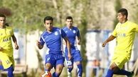 مهاجم ناراضی استقلال قصد جدایی ندارد