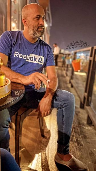 ژست سیگاری طور پیمان احمدی نیا + عکس