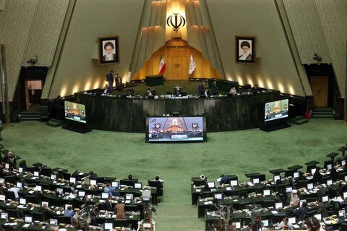 ارجاع طرح استیضاح وزیر راه به هیأت رئیسه مجلس با بیش از ۵۰ امضا