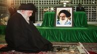 حضور رهبر انقلاب در مرقد امام خمینی (ره) و گلزار شهدا