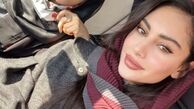 ترلان پروانه در کنار مادرش