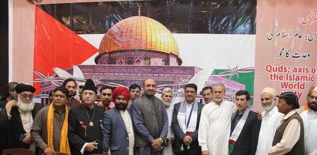 کنفرانس "قدس محور اتحاد اسلامی" در کراچی پاکستان

برگزار شد.