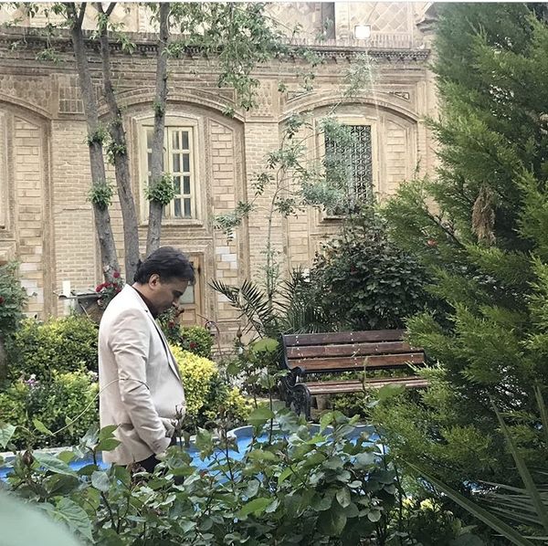 مجید اخشابی در خانه ای قدیمی + عکس