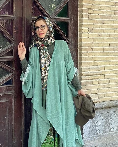 خاله شادونه با تیپ متفاوتش + عکس