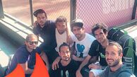علیرضا رئیسی در جمع دوستانش + عکس