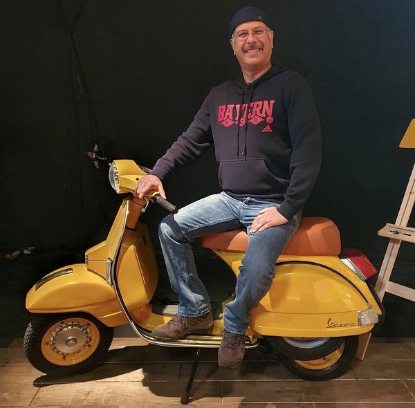 موتور سیکلت لاکچری جناب خان + عکس