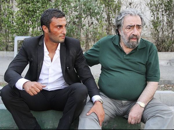 امیر جدیدی و مسعود کیمیایی در کنار خیابان + عکس