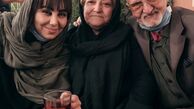 بهنوش بختیاری و پدر و مادرش در رستوران + عکس