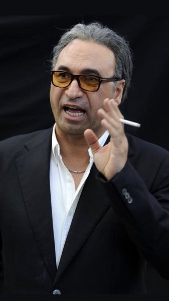 حمید فرخ نژاد با سیگار + عکس