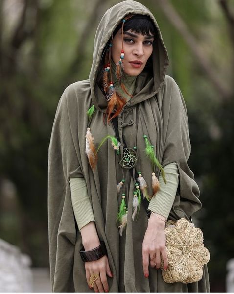 تیپ عجیب و غریب اندیشه فولادوند + عکس