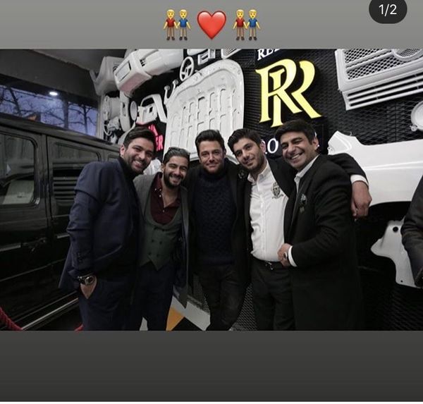 محمدرضا گلزار و‌دوستانش‌ + عکس