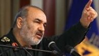 سردار سلامی: ناوهای هواپیمابر آهن‌قراضه هستند

