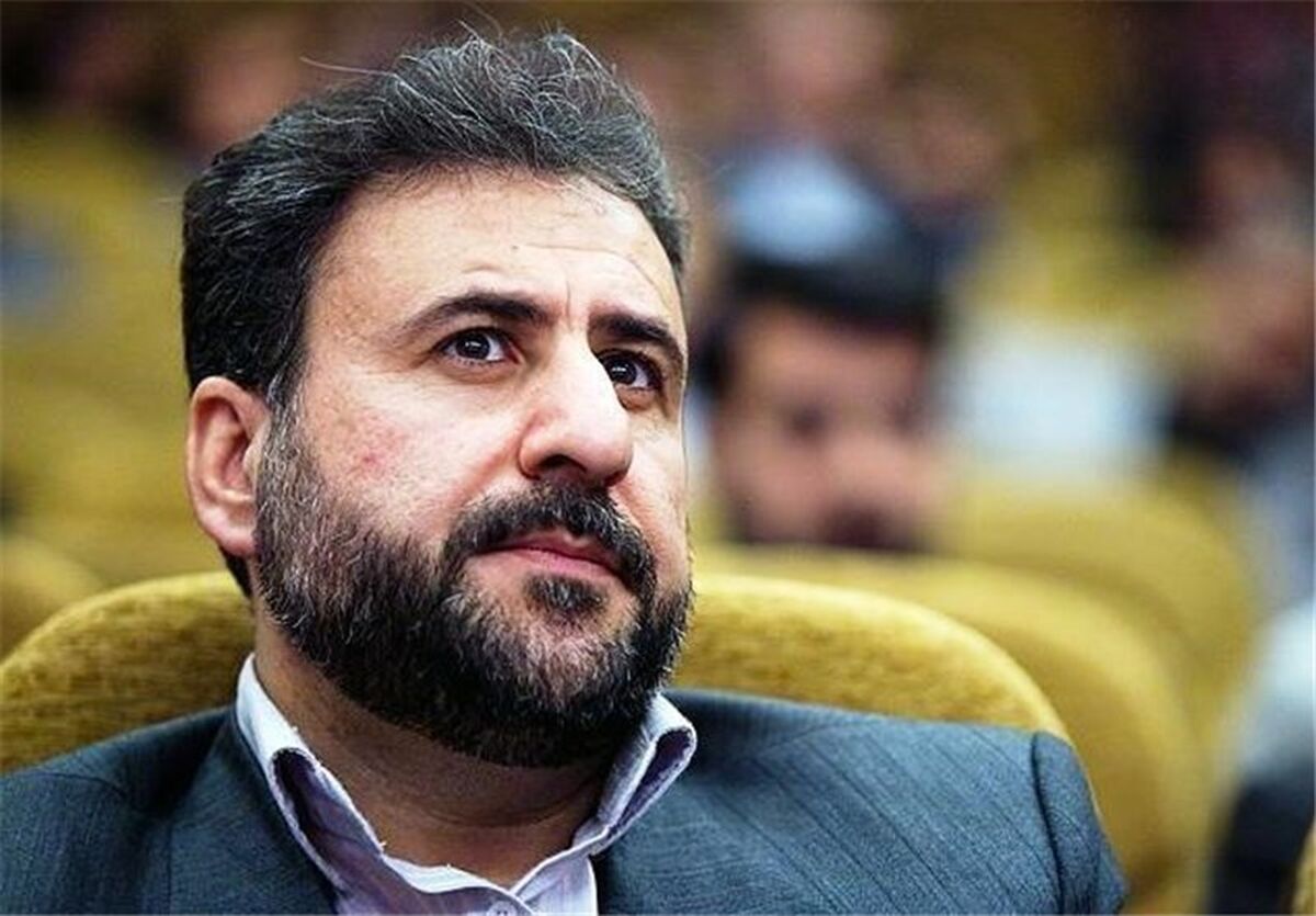 فلاحت پیشه:نمایندگی های جمهوری اسلامی درخارج از کشور نباید خالی از سفیر باشد
